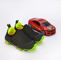Tênis Infantil Masculino Kidy Play Com Brinquedo Preto Verde