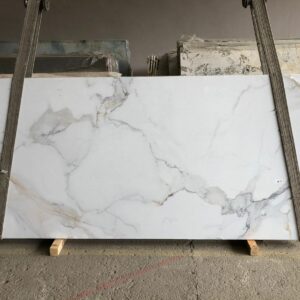 Lâmina Ultracompacto Calacatta Golden