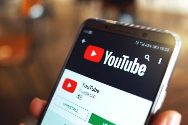 YOUTUBER