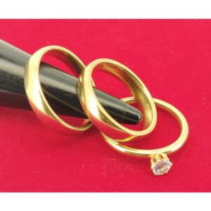 Par Aliança e Anel Solitário 4MM Aço Inox Noivado Casamento Ouro