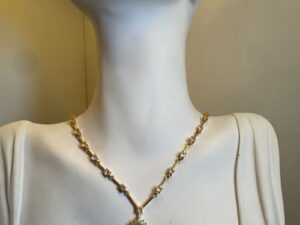 Conjunto cravejado com zircônia